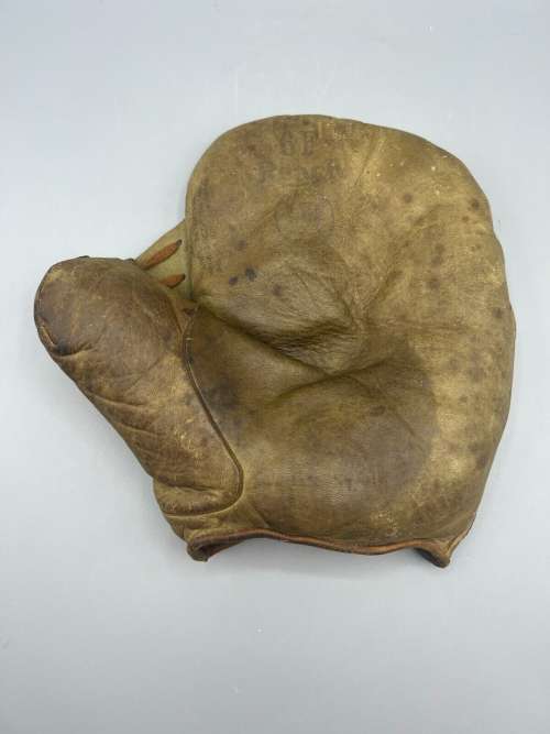 A.J. Reach 6F Fielders Mitt Front